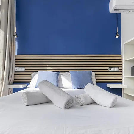 With Balcony, Close To The Sea Apartment *