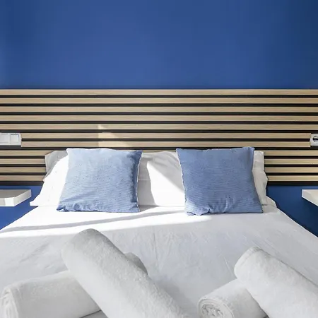 With Balcony, Close To The Sea Apartment *