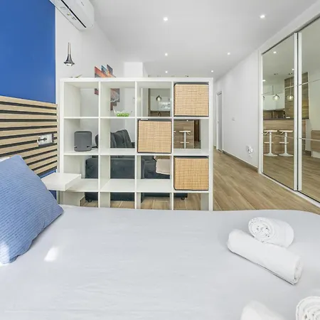 Apartment With Balcony, Close To The Sea