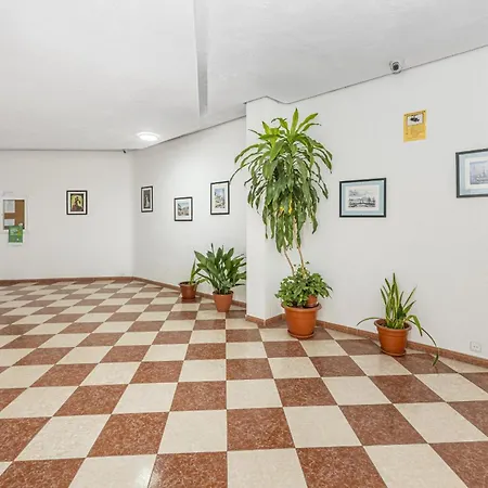 Apartment With Balcony, Close To The Sea
